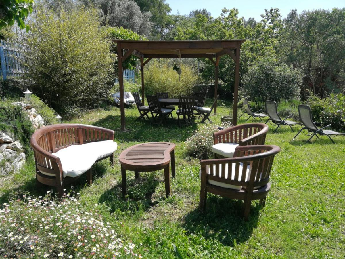 Bastide Provencale Les Muriers D'Engaspaty เซญองส์ ภายนอก รูปภาพ