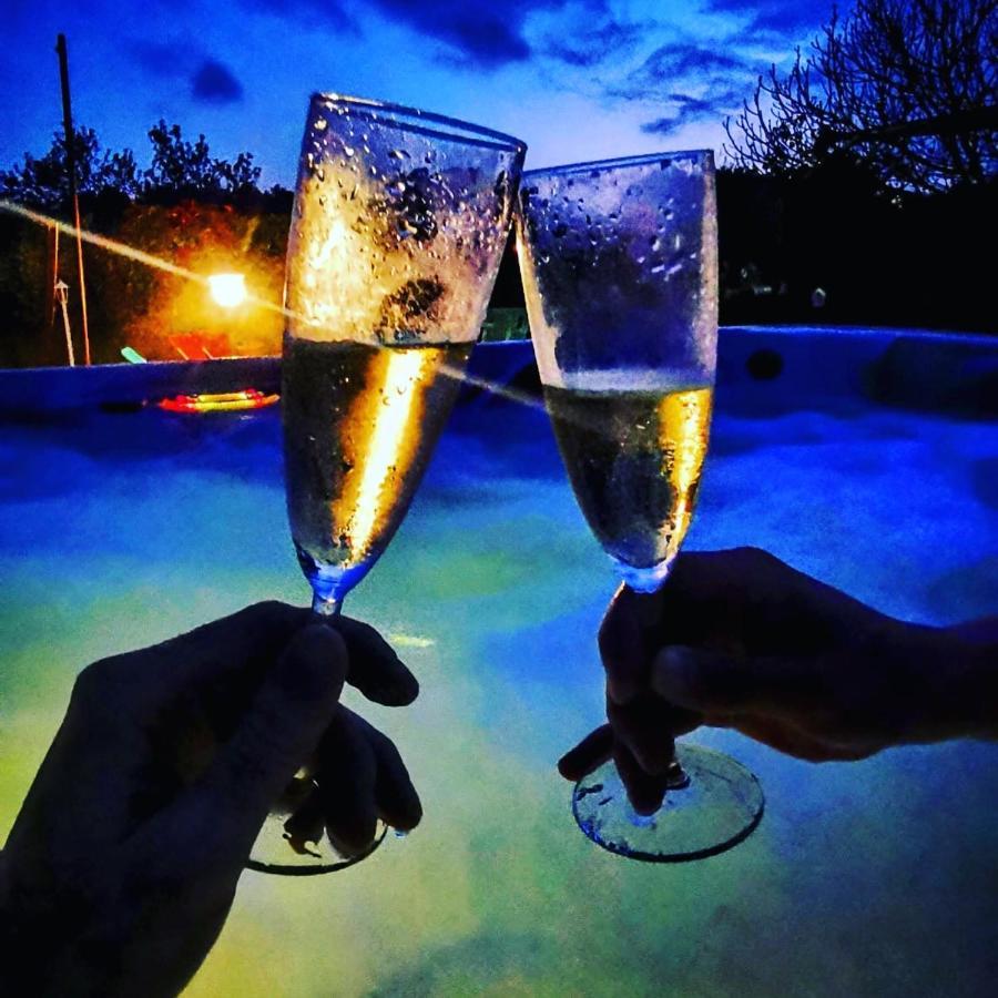 Bastide Provencale Les Muriers D'Engaspaty เซญองส์ ภายนอก รูปภาพ