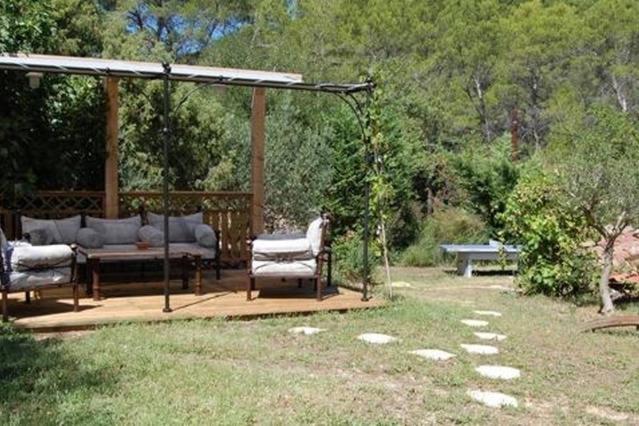 Bastide Provencale Les Muriers D'Engaspaty เซญองส์ ภายนอก รูปภาพ