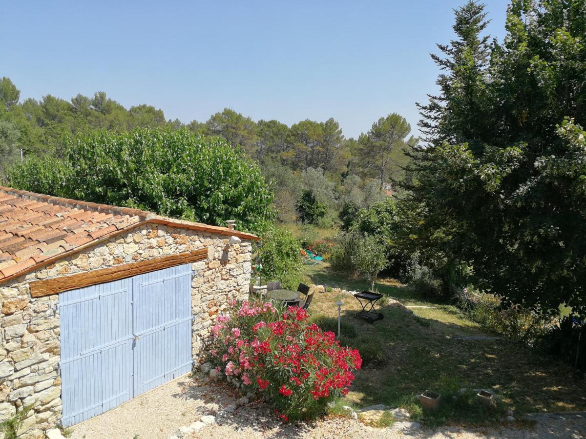 Bastide Provencale Les Muriers D'Engaspaty เซญองส์ ภายนอก รูปภาพ