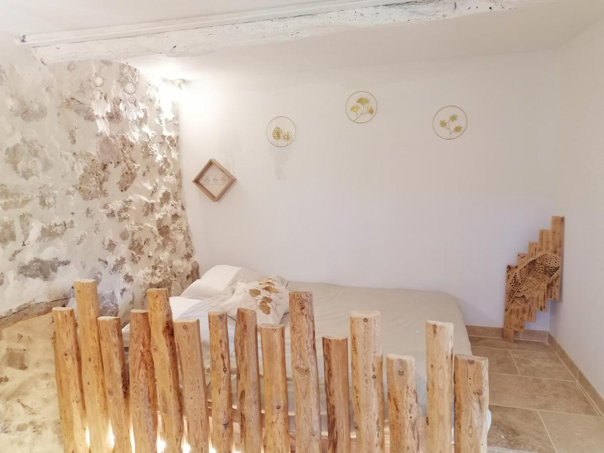 Bastide Provencale Les Muriers D'Engaspaty เซญองส์ ภายนอก รูปภาพ