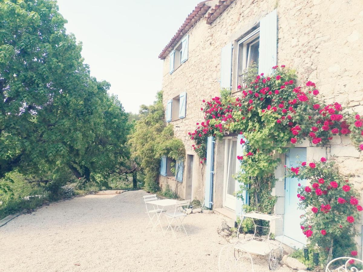Bastide Provencale Les Muriers D'Engaspaty เซญองส์ ภายนอก รูปภาพ
