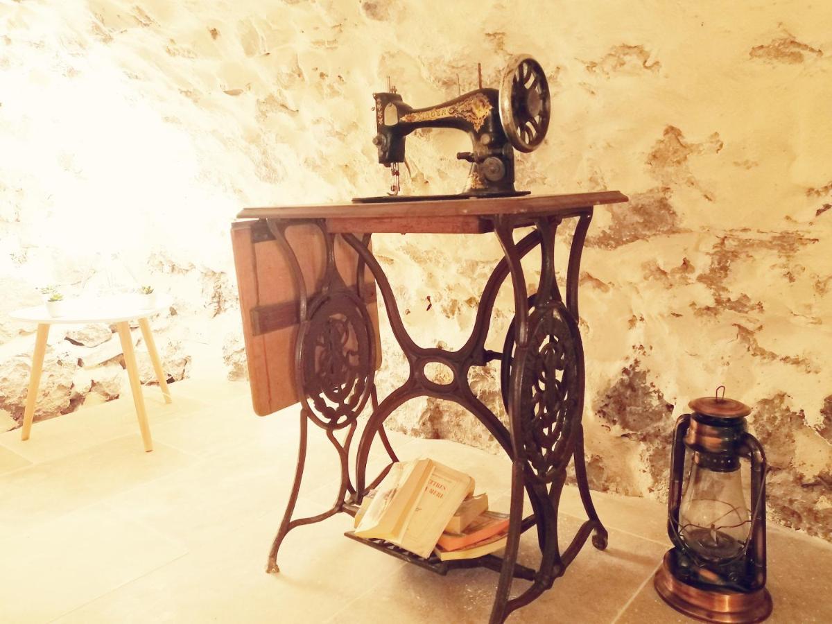 Bastide Provencale Les Muriers D'Engaspaty เซญองส์ ภายนอก รูปภาพ