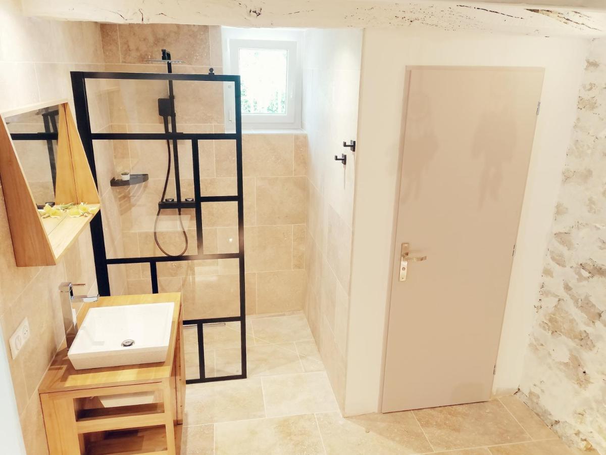 Bastide Provencale Les Muriers D'Engaspaty เซญองส์ ภายนอก รูปภาพ