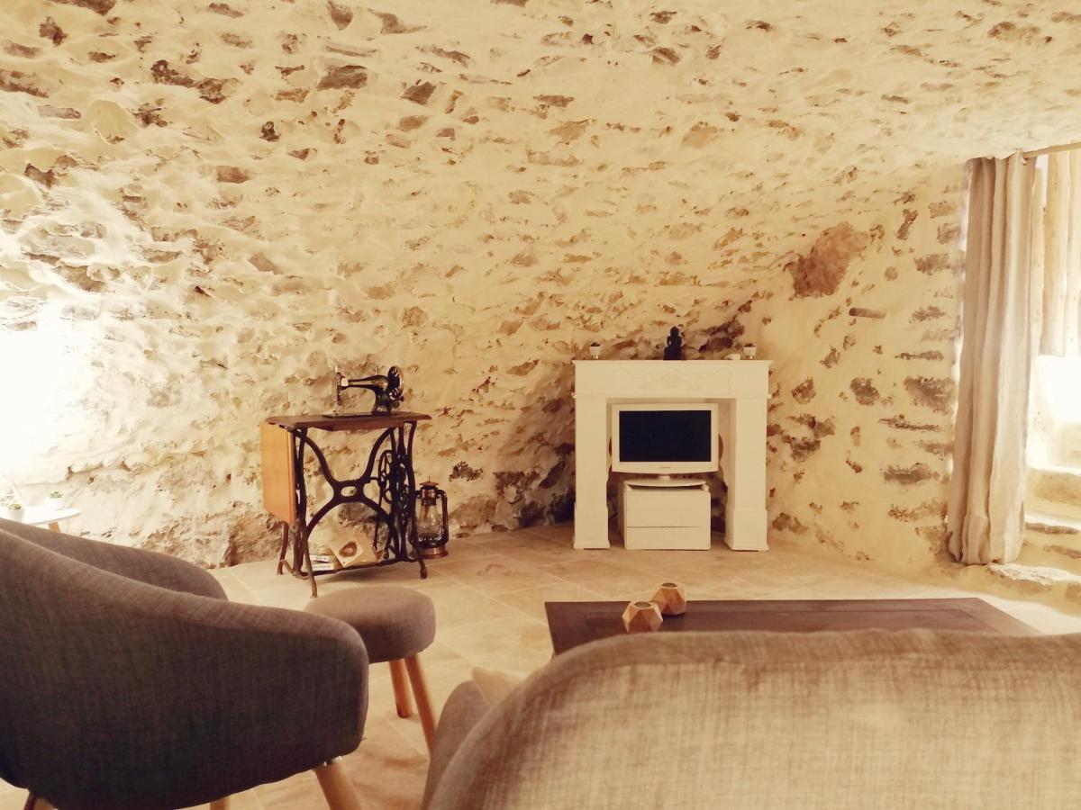 Bastide Provencale Les Muriers D'Engaspaty เซญองส์ ภายนอก รูปภาพ