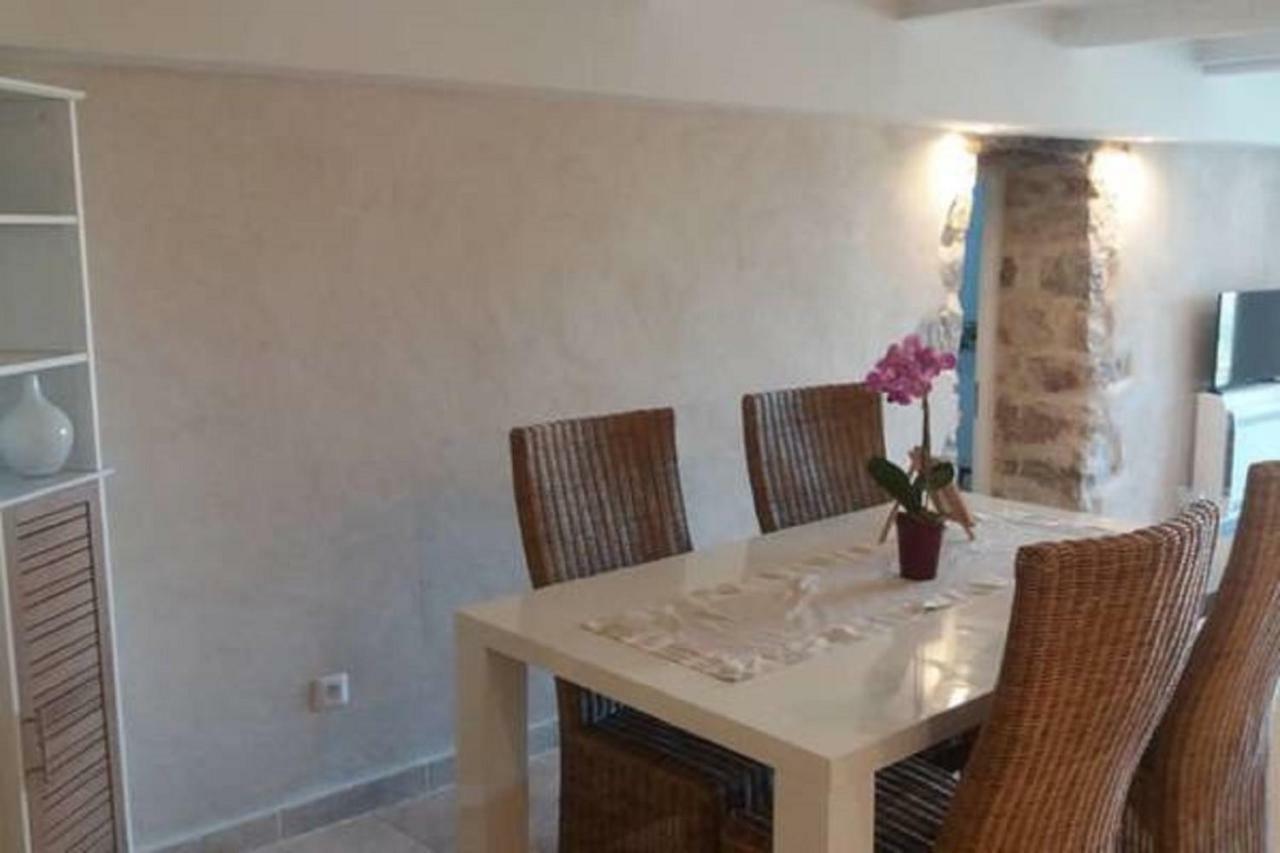 Bastide Provencale Les Muriers D'Engaspaty เซญองส์ ภายนอก รูปภาพ