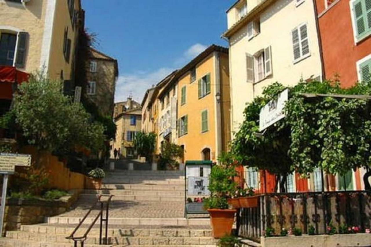 Bastide Provencale Les Muriers D'Engaspaty เซญองส์ ภายนอก รูปภาพ