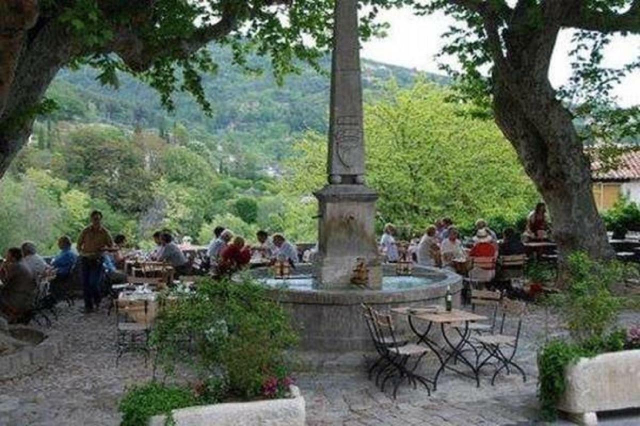 Bastide Provencale Les Muriers D'Engaspaty เซญองส์ ภายนอก รูปภาพ