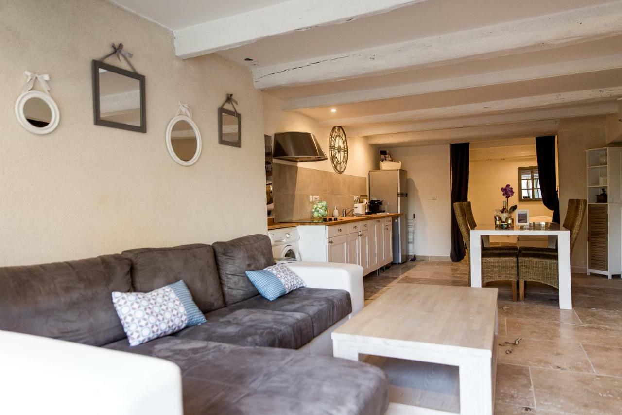 Bastide Provencale Les Muriers D'Engaspaty เซญองส์ ภายนอก รูปภาพ
